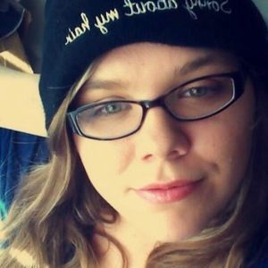 Meet your Posher, Caitlyn